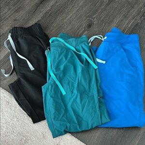 FIGS JOGGERS BUNDLE XSP